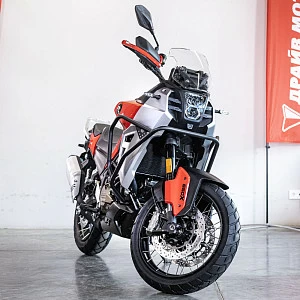 Мотоцикл QJ SVT 650X (красный) 2026г