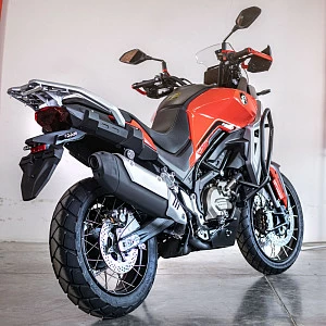Мотоцикл QJ SVT 650X (красный) 2026г